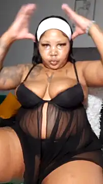 Snapshot of PearlSexxy69 chatting on 11/30/25, 04:05 PearlSexxy69 online show from 11/30/25, 04:05