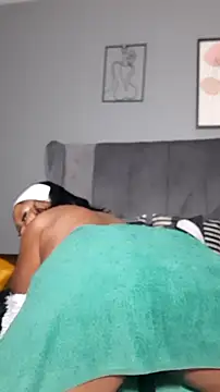 Snapshot of PearlSexxy69 chatting on 12/04/25, 04:48 PearlSexxy69 online show from 12/04/25, 04:48