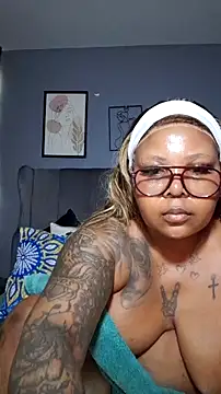 PearlSexxy69 online show from 06/03/26, 02:33
