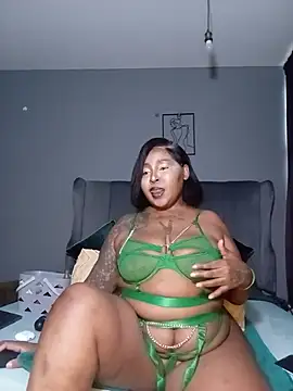 PearlSexxy69 online show from 07/09/26, 05:11