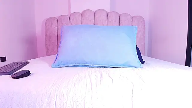 sofi decker online show from 07/25/26, 03:15