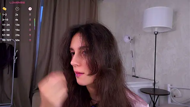 Snapshot of Holla_Molly chatting on 11/10/25, 05:17 Holla Molly online show from 11/10/25, 05:17