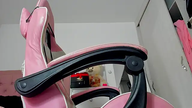 Lindsay-hii online show from 02/20/25, 02:57