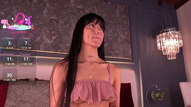 Snapshot of evamoretti chatting on 09/15/25, 11:38 evamoretti online show from 09/15/25, 11:38