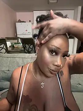 Snapshot of Cherishcherrysha chatting on 01/04/25, 05:26 Cherishcherrysha online show from 01/04/25, 05:26