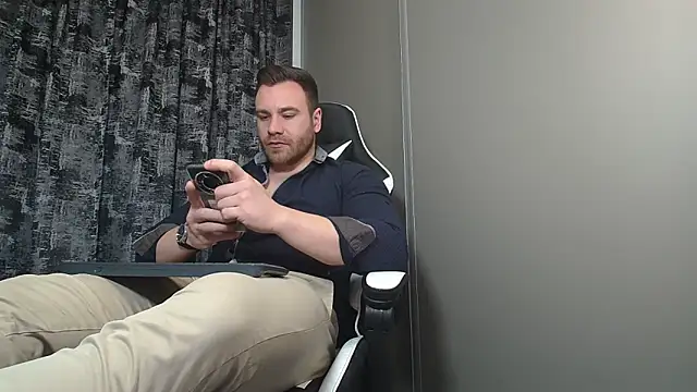 Thori92 online show from 02/11/25, 05:07