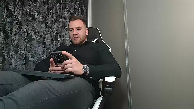 Thori92 online show from 02/12/25, 06:09