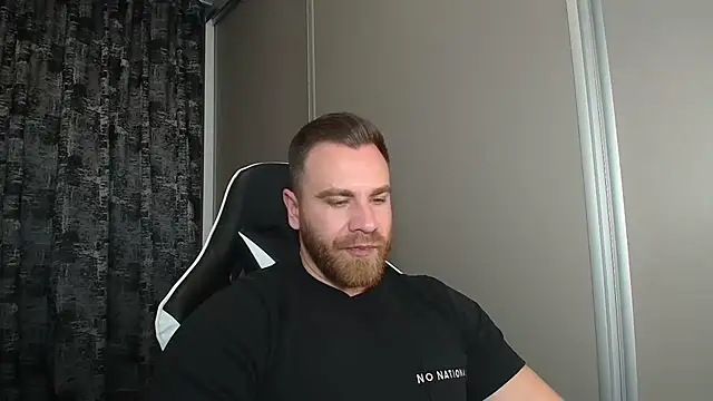 Thori92 online show from 11/26/25, 05:36