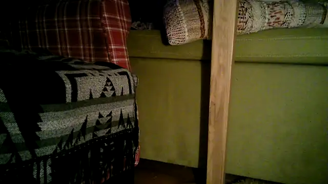 Snapshot of fusskuss2710 chatting on 02/23/25, 10:31 fusskuss2710 online show from 02/23/25, 10:31