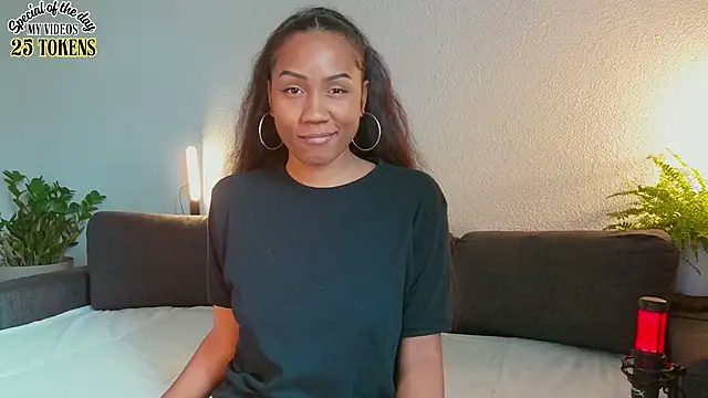 Therainqueen online show from 10/07/25, 09:06