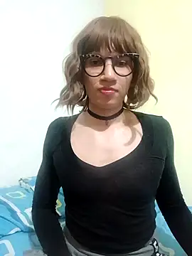 Anna Luisa online show from 10/28/25, 05:22