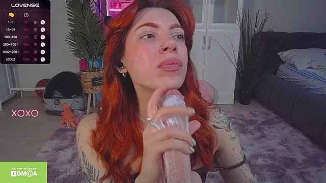 Snapshot of MaryStocks chatting on 10/13/25, 11:43 MaryStocks online show from 10/13/25, 11:43