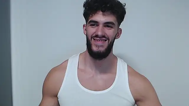 Snapshot of hiddenf chatting on 09/26/25, 08:35 hiddenf online show from 09/26/25, 08:35