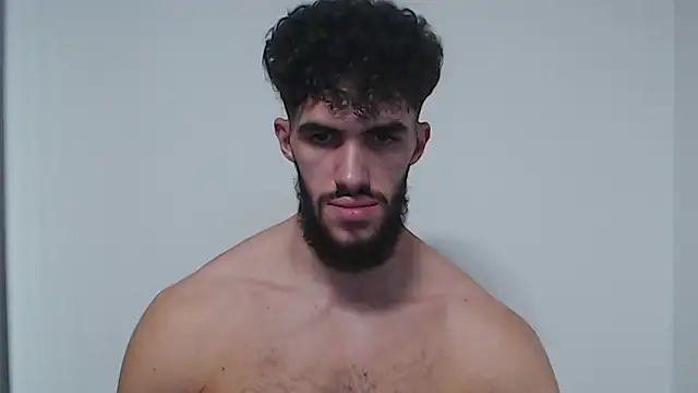 Snapshot of hiddenf chatting on 10/25/25, 07:52 hiddenf online show from 10/25/25, 07:52