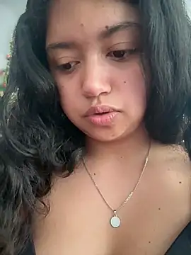 Snapshot of Peach_Girll chatting on 05/27/26, 07:00 Peach Girll online show from 05/27/26, 07:00
