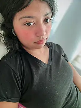 Peach Girll online show from 07/15/26, 08:25