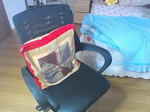 Snapshot of Makemypussysquirt-tsunami chatting on 09/29/25, 06:51 Makemypussysquirt-tsunami online show from 09/29/25, 06:51