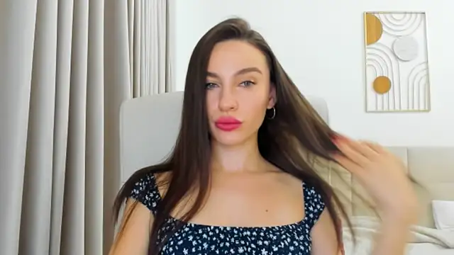 Snapshot of Sunshine_Eva chatting on 10/10/25, 06:18 Sunshine Eva online show from 10/10/25, 06:18