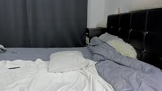 AryanaxXx online show from 11/24/25, 06:07