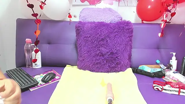 Cloe 35 online show from 02/12/25, 09:43