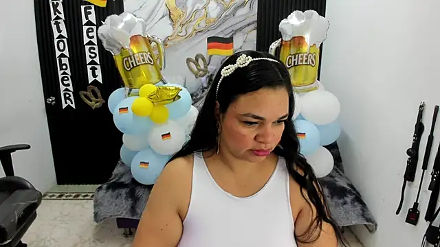 Cloe 35 online show from 09/28/25, 10:53