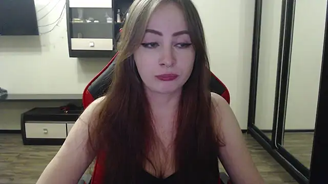 Laralianna online show from 02/18/25, 06:47