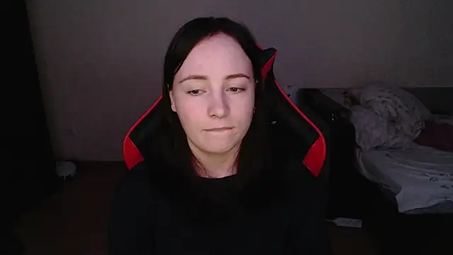 Snapshot of Laralianna chatting on 11/08/25, 08:51 Laralianna online show from 11/08/25, 08:51