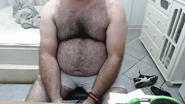 Snapshot of MysterBearMG chatting on 09/21/25, 11:17 MysterBearMG online show from 09/21/25, 11:17