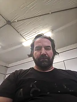 Snapshot of MysterBearMG chatting on 09/23/25, 03:48 MysterBearMG online show from 09/23/25, 03:48