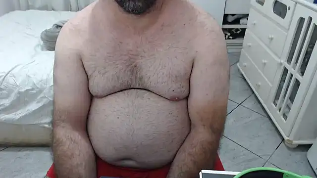 Snapshot of MysterBearMG chatting on 10/13/25, 12:32 MysterBearMG online show from 10/13/25, 12:32