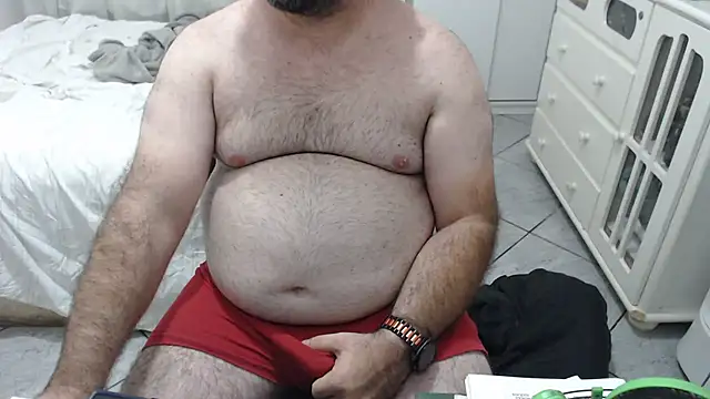 Snapshot of MysterBearMG chatting on 10/18/25, 03:42 MysterBearMG online show from 10/18/25, 03:42