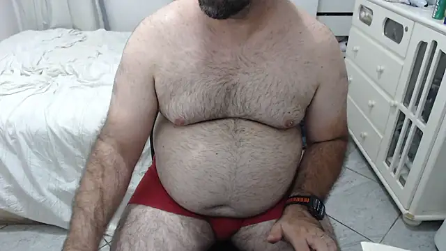 Snapshot of MysterBearMG chatting on 10/22/25, 12:11 MysterBearMG online show from 10/22/25, 12:11