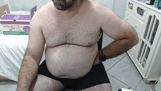 Snapshot of MysterBearMG chatting on 10/23/25, 01:49 MysterBearMG online show from 10/23/25, 01:49