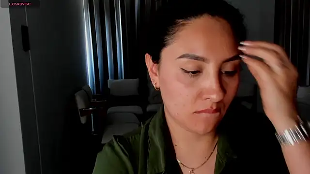 AnushaKumari online show from 10/17/25, 04:09