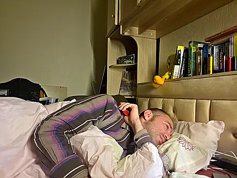 Snapshot of theSmallest-dick chatting on 09/18/25, 10:45 theSmallest-dick online show from 09/18/25, 10:45