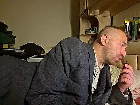 Snapshot of theSmallest-dick chatting on 09/29/25, 02:49 theSmallest-dick online show from 09/29/25, 02:49