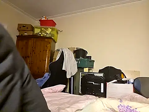 Snapshot of theSmallest-dick chatting on 10/07/25, 05:15 theSmallest-dick online show from 10/07/25, 05:15