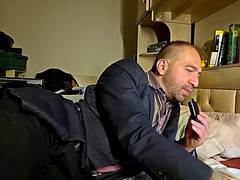 Snapshot of theSmallest-dick chatting on 10/13/25, 03:06 theSmallest-dick online show from 10/13/25, 03:06