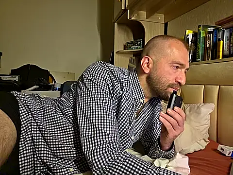 Snapshot of theSmallest-dick chatting on 10/22/25, 06:18 theSmallest-dick online show from 10/22/25, 06:18