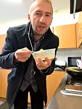 Snapshot of theSmallest-dick chatting on 10/30/25, 03:02 theSmallest-dick online show from 10/30/25, 03:02