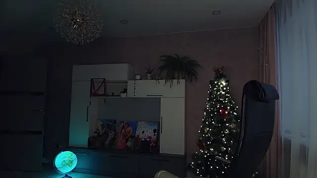 Cuddle Cat online show from 12/04/25, 05:39