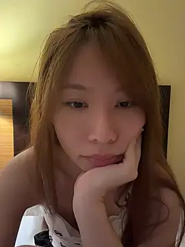 Snapshot of Luna520 chatting on 07/17/26, 12:45 Luna520 online show from 07/17/26, 12:45