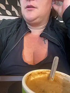 sweeti Em online show from 09/30/25, 03:06