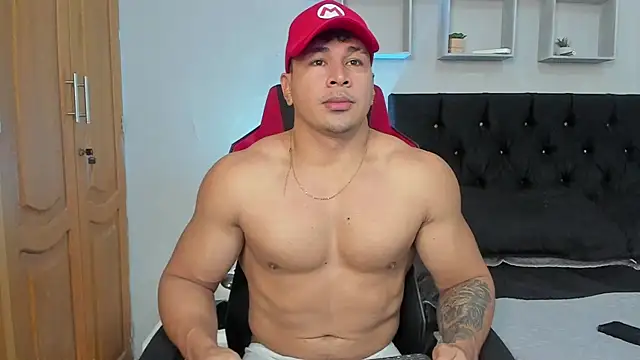 Snapshot of tyler_hank01 chatting on 11/22/25, 08:57 tyler hank01 online show from 11/22/25, 08:57