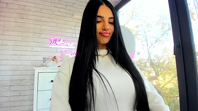 Snapshot of Britney_Charm_ chatting on 11/02/25, 06:38 Britney Charm  online show from 11/02/25, 06:38