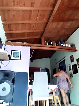 Snapshot of Monseratte21 chatting on 11/20/25, 03:23 Monseratte21 online show from 11/20/25, 03:23