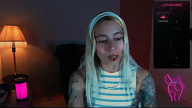 Saucy Jenn online show from 12/25/24, 12:05