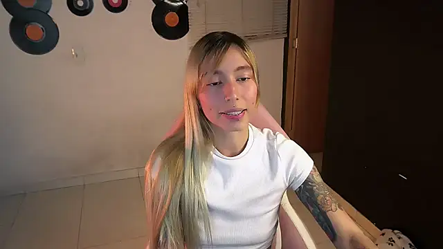 Saucy Jenn online show from 05/24/26, 02:16