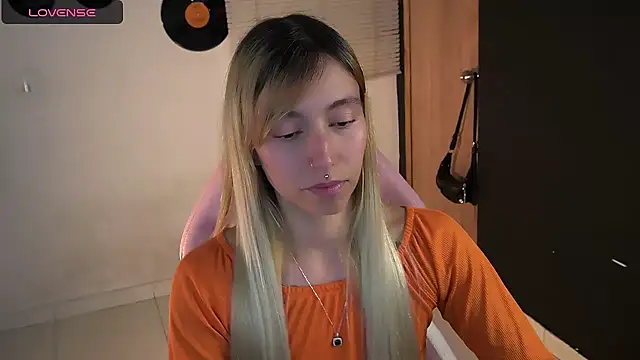 Saucy Jenn online show from 06/07/26, 02:16