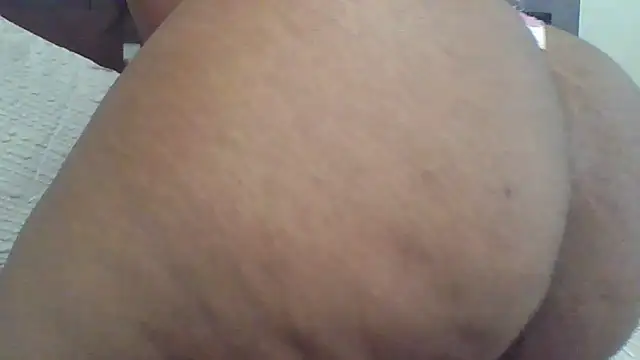 Snapshot of MsJuicy chatting on 09/27/25, 05:18 MsJuicy online show from 09/27/25, 05:18